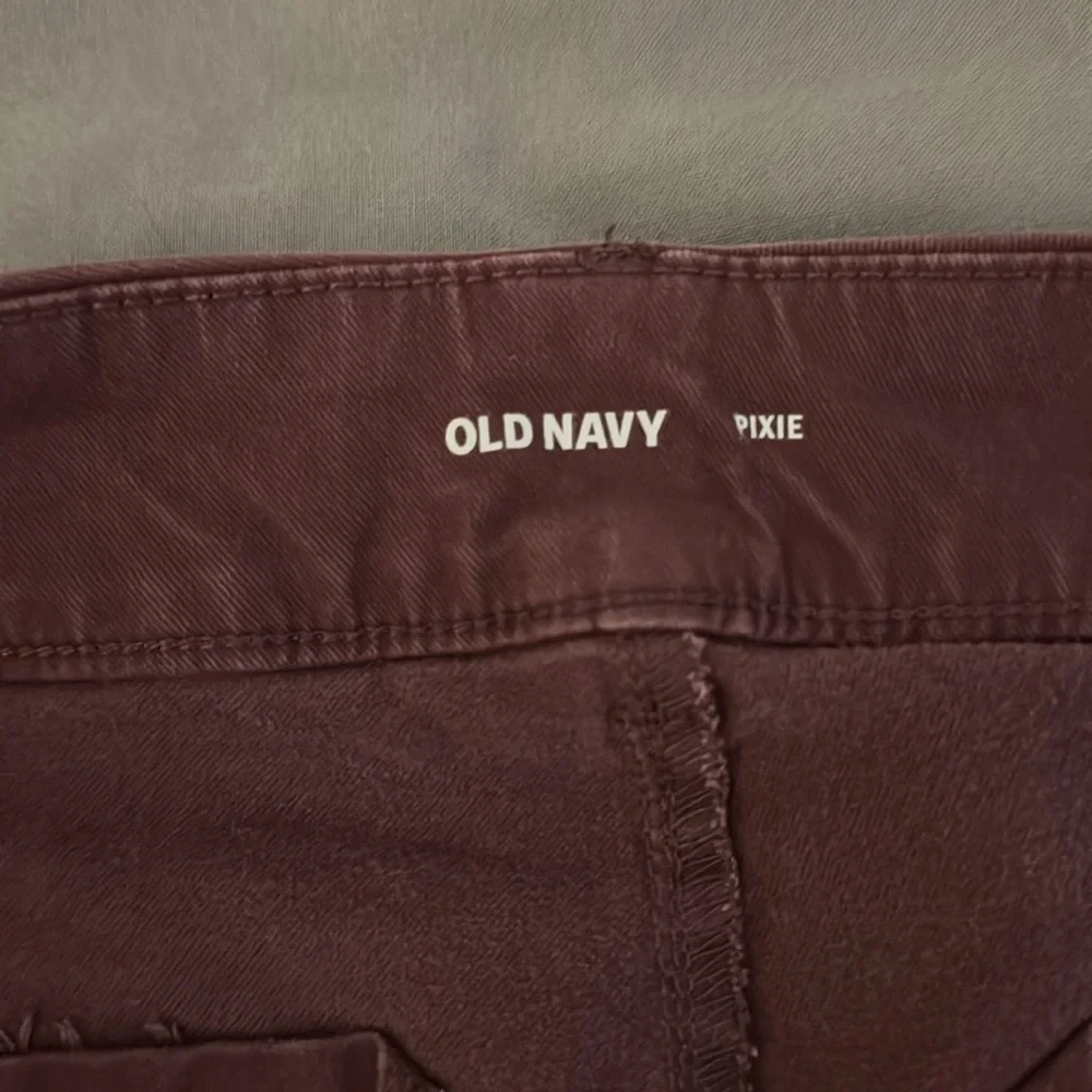 Old Navy, petite pixie pants purple excellent condition size 12 petite - Picture 3 of 3